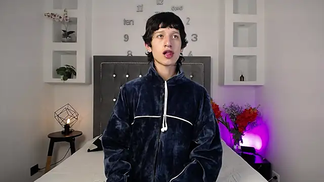 Emo Boy  online show from 12.05.25