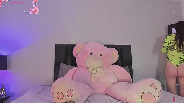 SaradaParker online show from 02.19.26