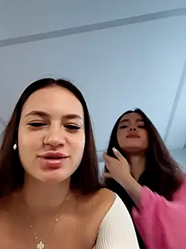 MayaGlow online show from 11.17.25