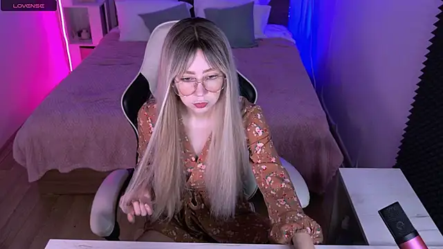 sofiisun online show from 10.13.25