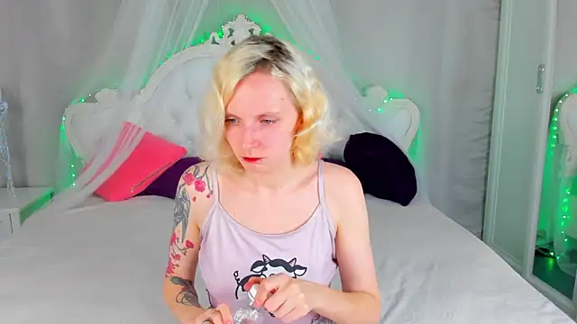 LikiLips online show from 03.28.26