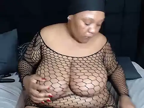 CaramelBootty online show from 11.15.25