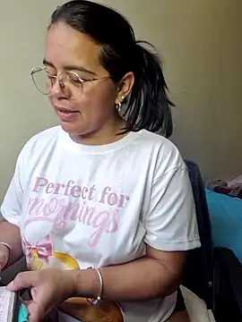 Miss  kendra  online show from 10.31.25