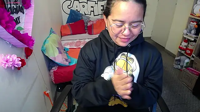 Snapshot of Miss__kendra_ chatting on 02.12.26 Miss kendra online show from 02.12.26