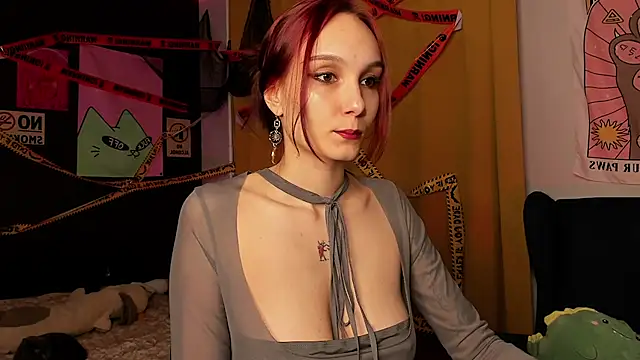 Snapshot of Aurisinst chatting on 10.21.25 Aurisinst online show from 10.21.25