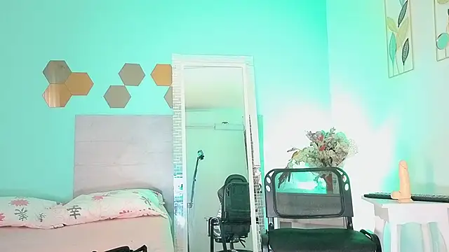 Snapshot of Darkcandyboy chatting on 10.14.25 Darkcandyboy online show from 10.14.25