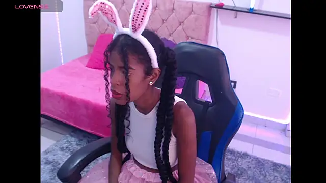 thianahorny online show from 10.16.25