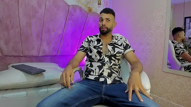 Snapshot of onlymen2025 chatting on 10.09.25 onlymen2025 online show from 10.09.25