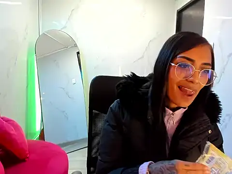 Snapshot of KarlaSlutSkinny__ chatting on 10.17.25 KarlaSlutSkinny online show from 10.17.25