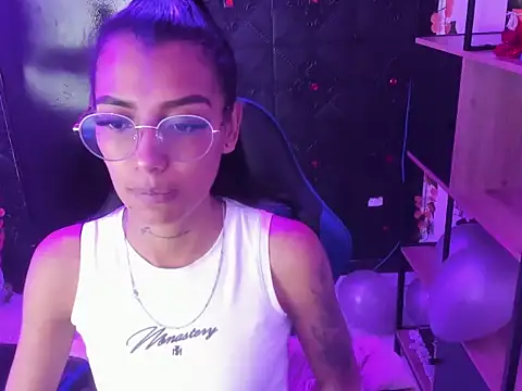 KarlaSlutSkinny   online show from 03.31.26