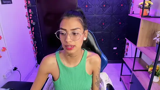 Snapshot of KarlaSlutSkinny__ chatting on 07.18.26 KarlaSlutSkinny online show from 07.18.26