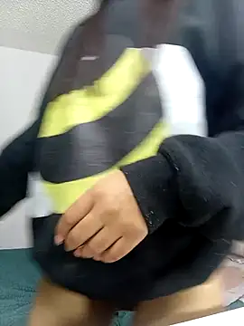 Snapshot of MeganHillss chatting on 10.09.25 MeganHillss online show from 10.09.25