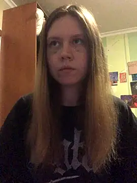 LunaVirelle online show from 10.25.25