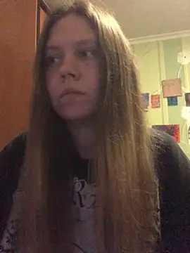 LunaVirelle online show from 04.14.26