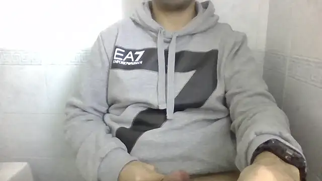 Snapshot of sci69 chatting on 11.28.25 sci69 online show from 11.28.25