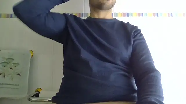 Snapshot of sci69 chatting on 12.17.25 sci69 online show from 12.17.25