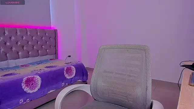 beiby glow online show from 10.19.25