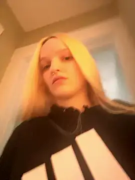 Snapshot of lexuslover687 chatting on 03.06.26 lexuslover687 online show from 03.06.26