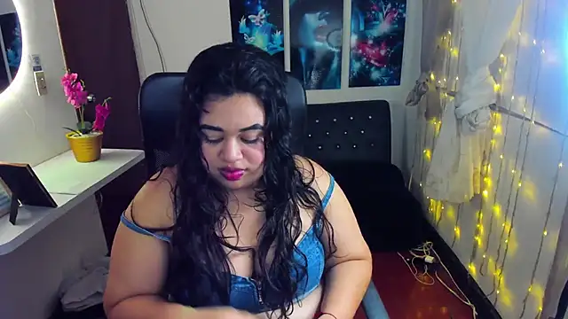 oliviia cute online show from 11.05.25