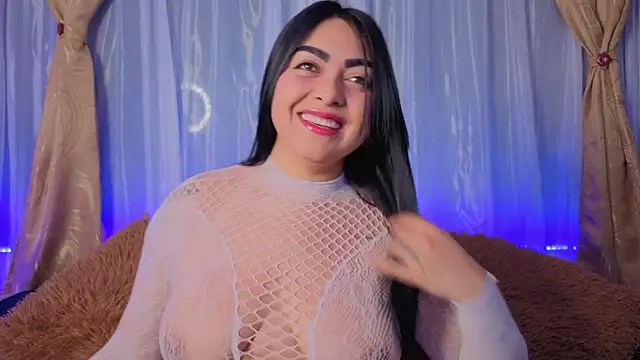 Snapshot of Victoria_Jonhss chatting on 01.08.26 Victoria Jonhss online show from 01.08.26