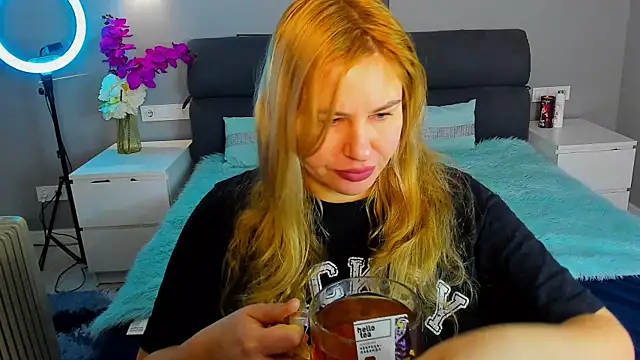 Passion-Blondy online show from 02.05.26