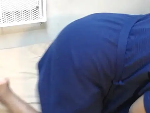 Snapshot of SEXYMUMU chatting on 10.21.25 SEXYMUMU online show from 10.21.25