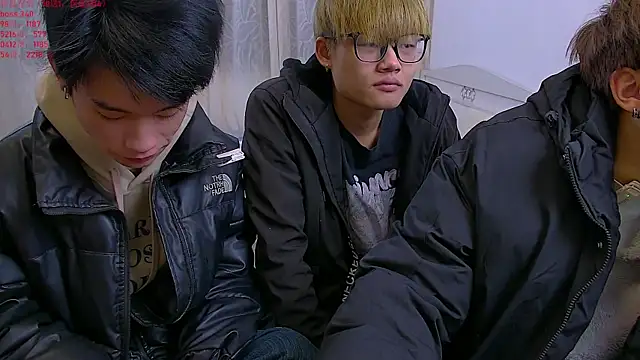 KK-cuteboy online show from 12.21.25