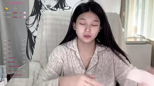 QiQi-779 online show from 10.25.25