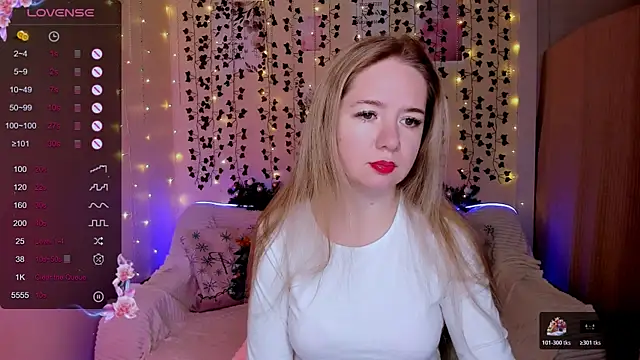 Evaa Braunn online show from 12.19.25