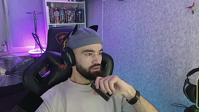 Nik Namee online show from 10.10.25