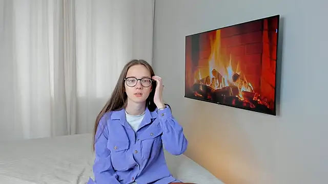 Snapshot of AiFusch chatting on 10.21.25 AiFusch online show from 10.21.25