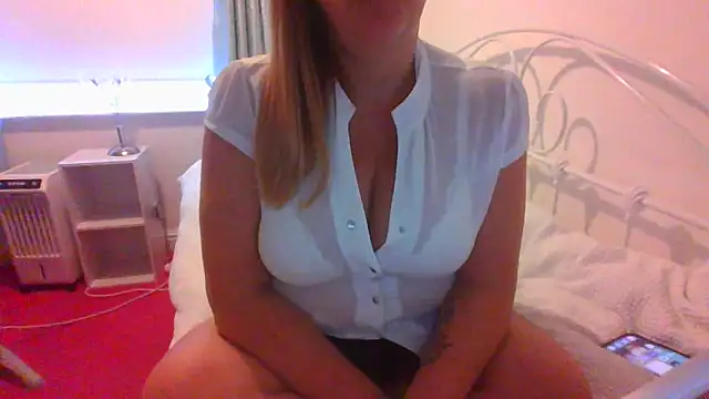 BbwGreenEyes69  online show from 10.09.25