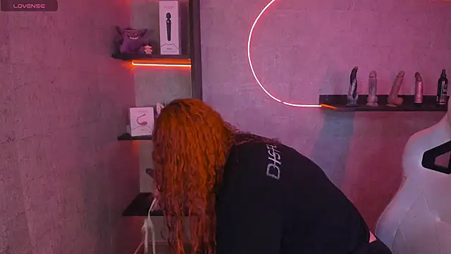 irisfeitan online show from 10.23.25