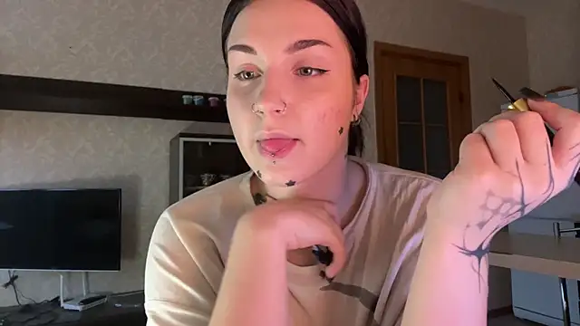 Snapshot of VelvetNote chatting on 11.26.25 VelvetNote online show from 11.26.25