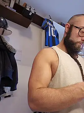 Snapshot of BeppeRagnar chatting on 12.04.25 BeppeRagnar online show from 12.04.25