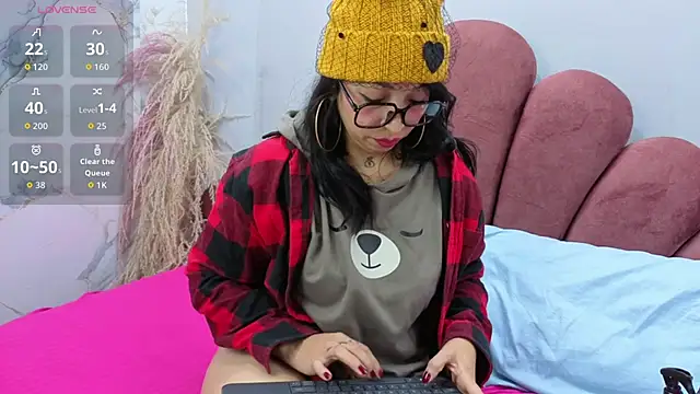 CHIARAJJONES online show from 11.07.25