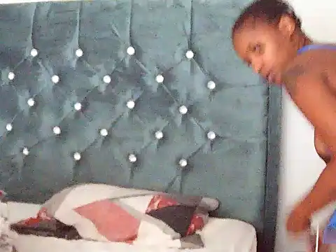 Snapshot of STOCKS24 chatting on 11.12.25 STOCKS24 online show from 11.12.25