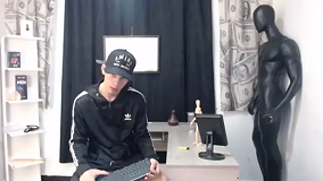 Snapshot of Pride_couple chatting on 02.24.26 Pride couple online show from 02.24.26