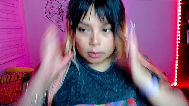 EllieMoonX online show from 02.12.26