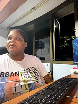 Snapshot of gabrielabrunette69 chatting on 11.23.25 gabrielabrunette69 online show from 11.23.25