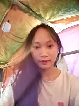 Snapshot of minachao- chatting on 11.26.25 minachao- online show from 11.26.25