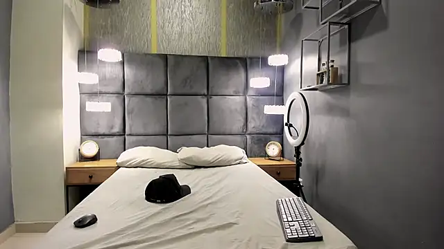 MorenitoDigno online show from 10.16.25