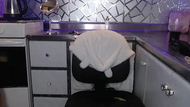 ZAMMIRA online show from 12.03.25