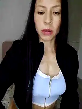 Snapshot of you_yuyuu chatting on 11.16.25 you yuyuu online show from 11.16.25