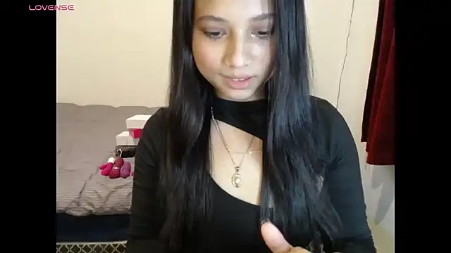 Snapshot of Maria_stella chatting on 06.20.26 Maria stella online show from 06.20.26