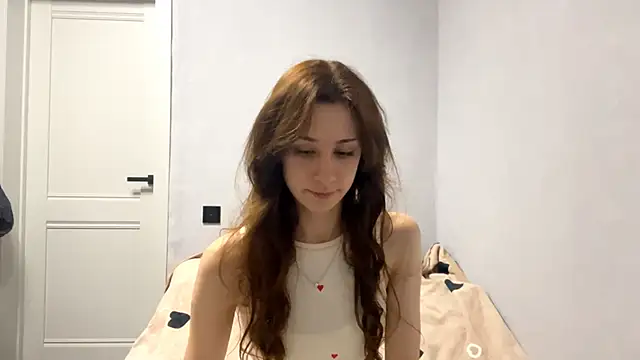 Snapshot of WildPeachh chatting on 10.29.25 WildPeachh online show from 10.29.25