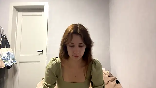 Snapshot of WildPeachh chatting on 11.05.25 WildPeachh online show from 11.05.25