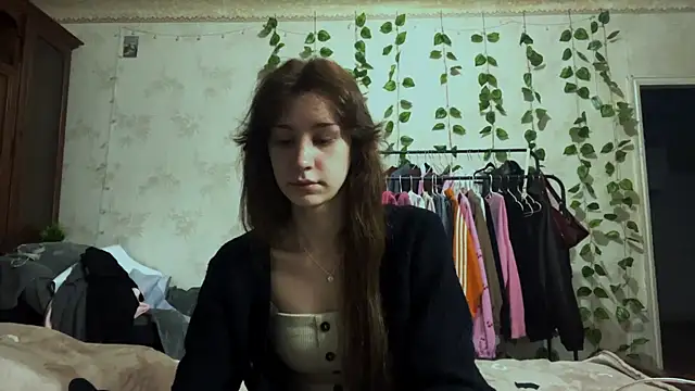 Snapshot of WildPeachh chatting on 11.25.25 WildPeachh online show from 11.25.25