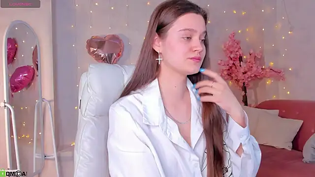 Snapshot of Renesmy_Black chatting on 02.12.26 Renesmy Black online show from 02.12.26