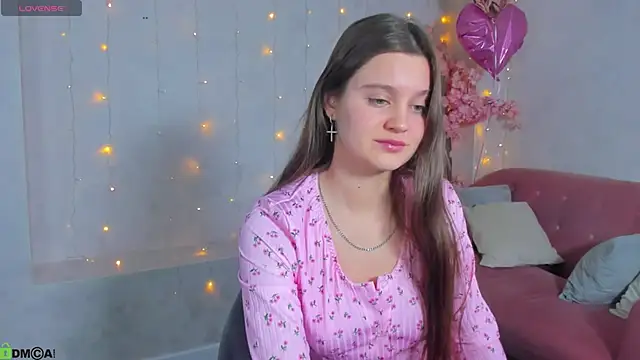 Snapshot of Renesmy_Black chatting on 02.22.26 Renesmy Black online show from 02.22.26